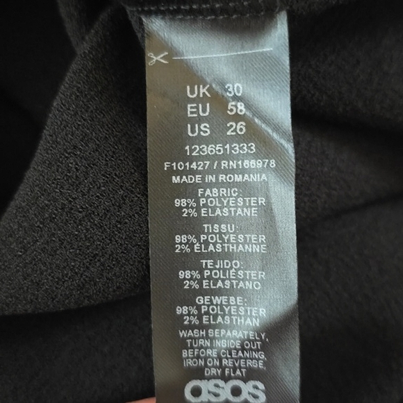 ASOS Design Curve Black Batwing Tie-Front Crepe Midi Dress - Picture 8 of 9